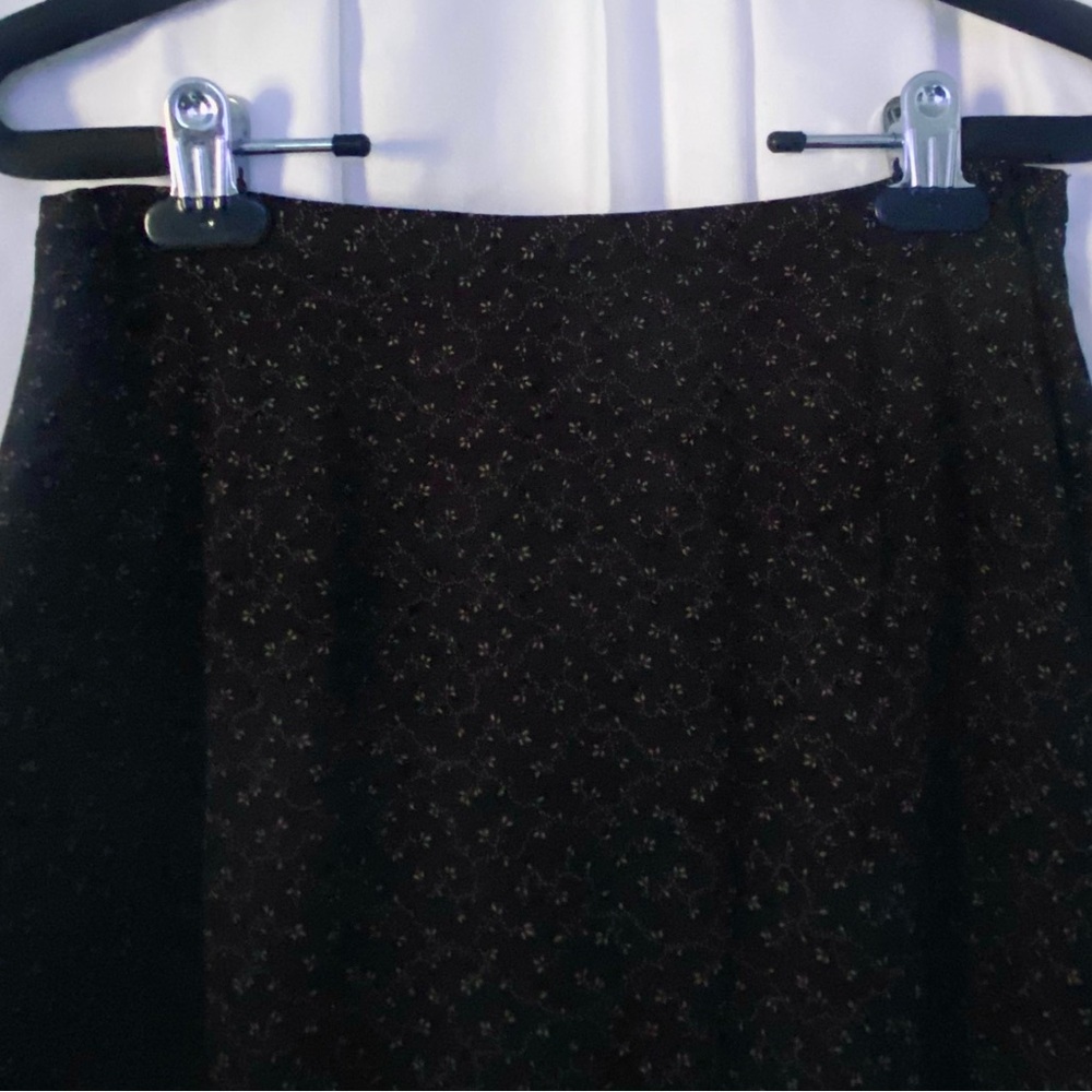 Talbots petites black floral ankle length skirt. Size 6 Petite